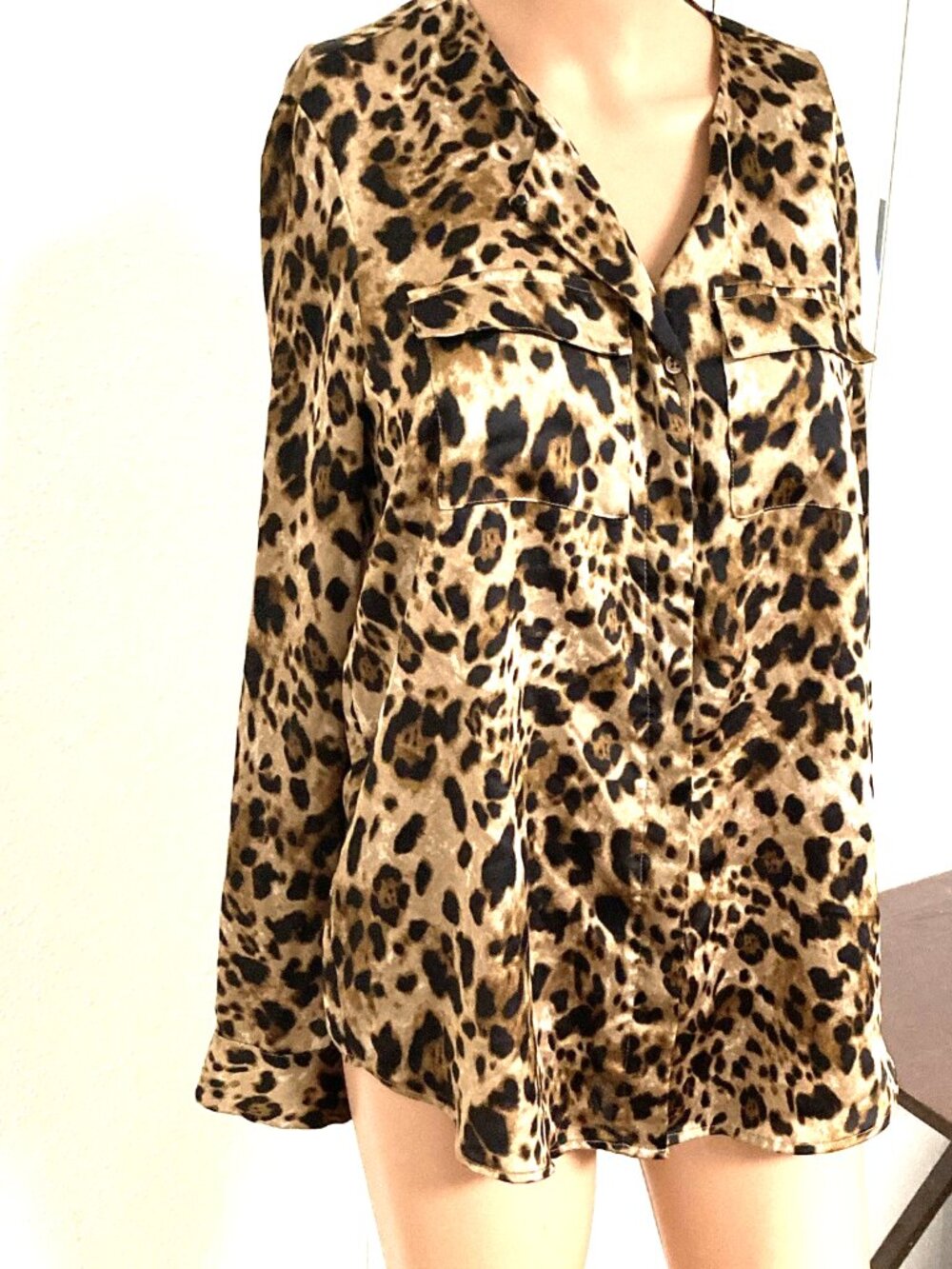 Jones New York Women’s Leopard Print Blouse Brown Black V-Neck Long Sleeve